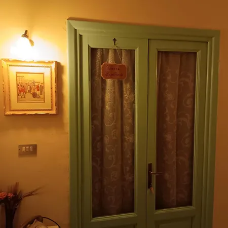 Bed & Breakfast Elda - In Historic House